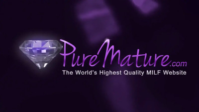 Dude is happy to let an expectational blonde ride his dick