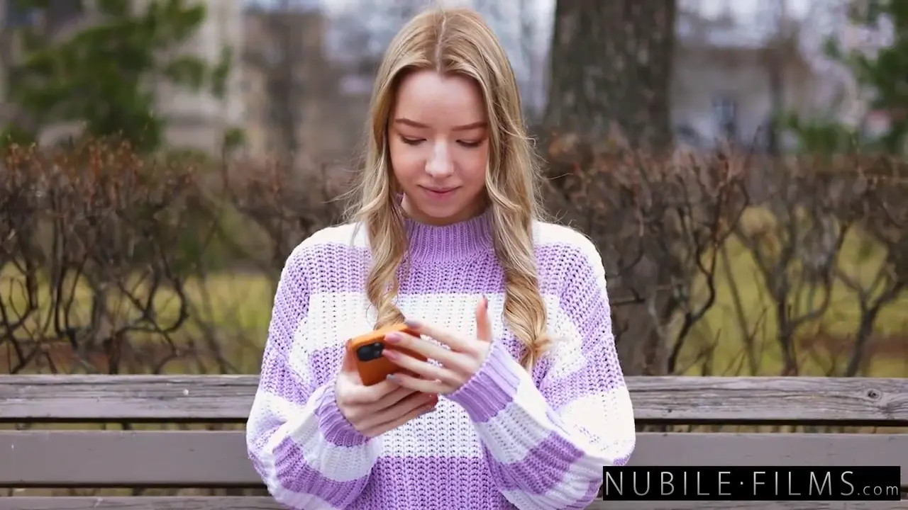 Watch Sexy blonde assumes that he's going to fuck her HARD HD Full video | ePornFreeHD. Watch Free All of trend and latest brand porn full Videos ePornFreeHD. 