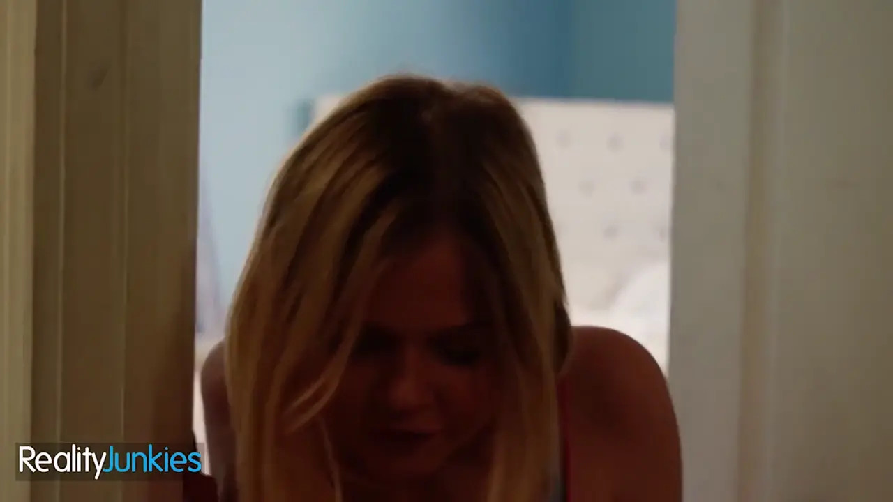 Watch Hung DILF banging the busty blonde Coco Lovelock HD Full video | ePornFreeHD. Watch Free All of trend and latest brand porn full Videos ePornFreeHD. 